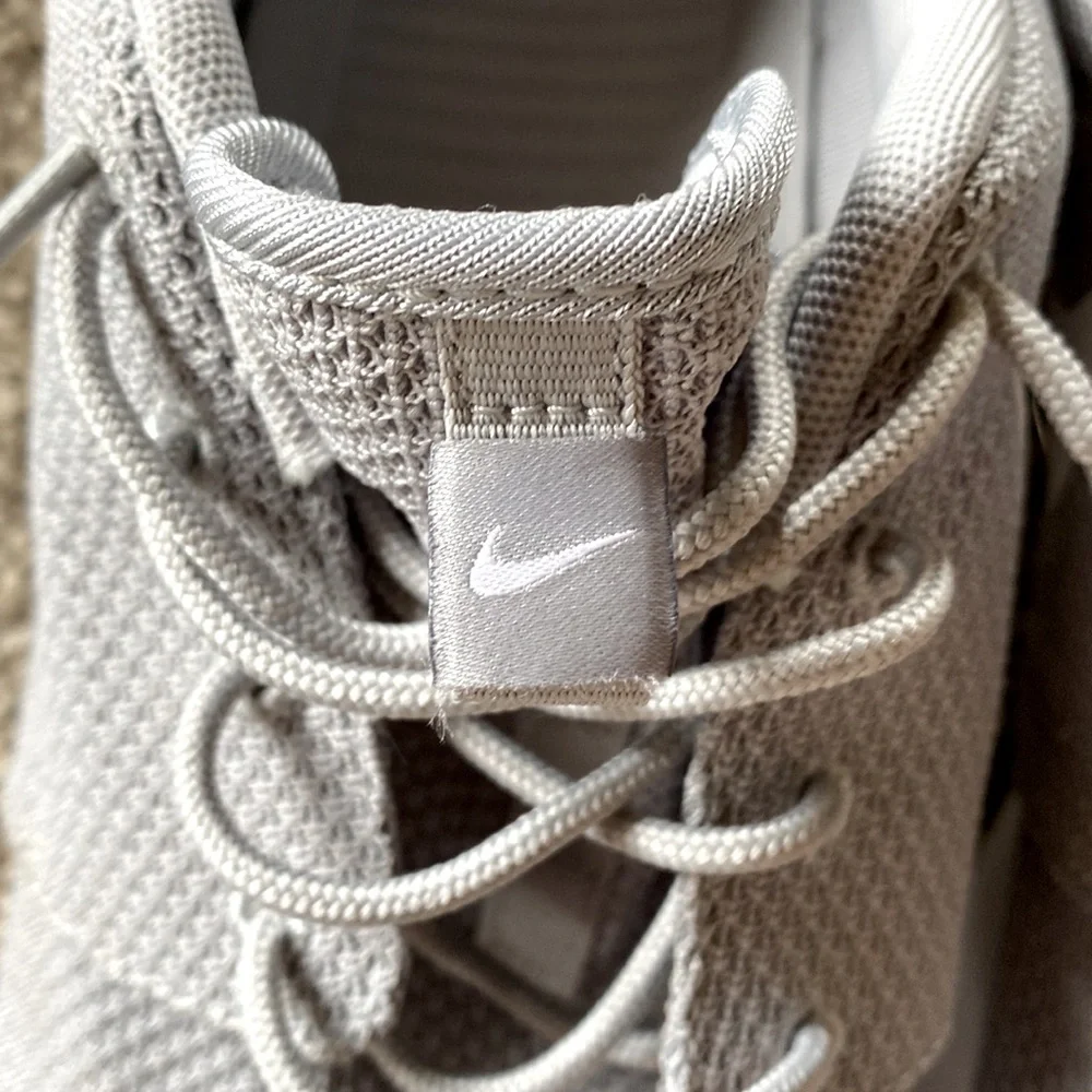 Men’s Nike Grey Shoes - Picture 2 of 5